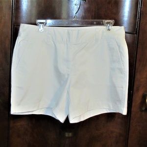 VINEYARD VINES FLAT FRONT WHITE SHORTS-8